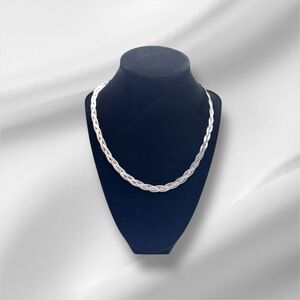 Elegant Silver Twisted Necklace